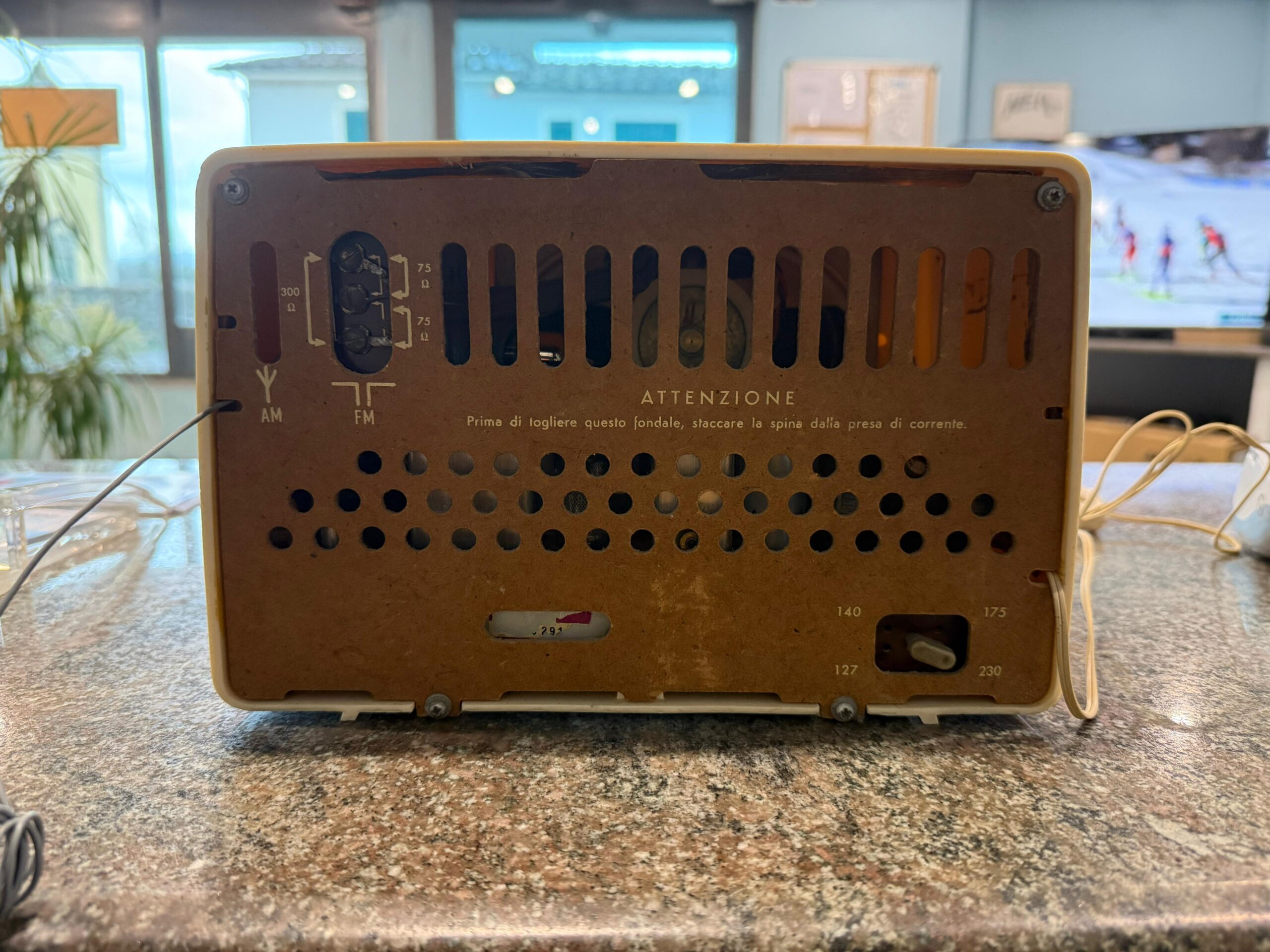 Radio Magnadyne FM 22 - immagine 3